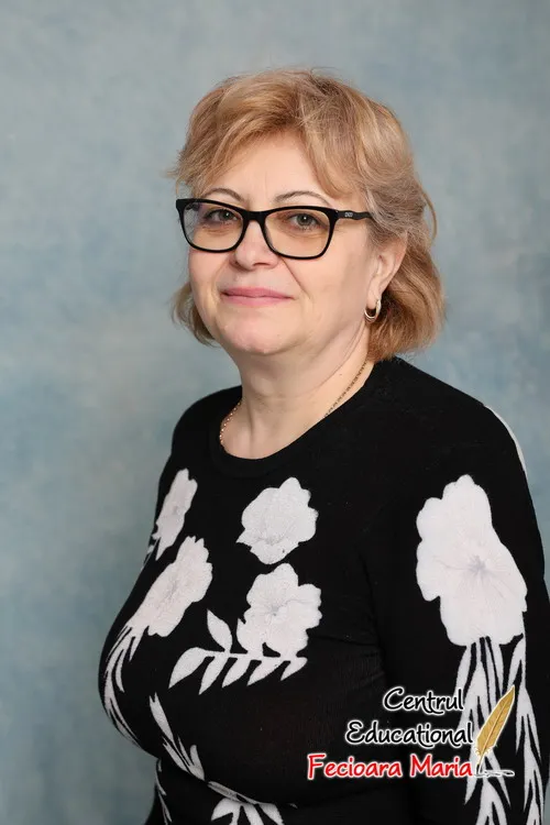 Mihaela Nicolae, Îngrijitor copii